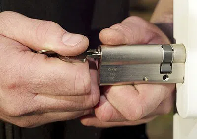 Super Locksmith Services Oxon Hill, MD 301-723-7099 Super Locksmith Services Oxon Hill, MD 301-723-7099 - 29-10